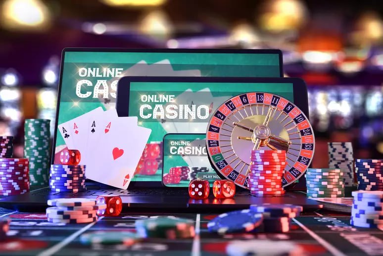 Live casino table games available alongside slots on vip777 link